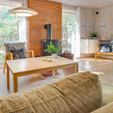 Holiday home Hildegerd - 500m From The Sea In Bornholm By Interhome *